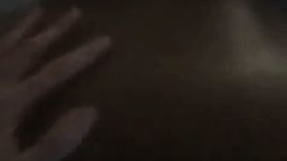 Renoie au gros cul baisée à l’hôtel