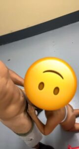 beurette suce une bite
